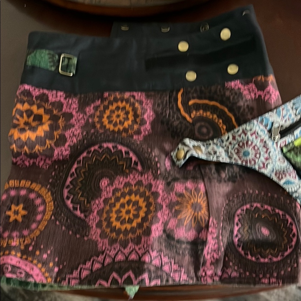 Multicolor Patterned Versatile Women's Skirt - Picture 8 of 17